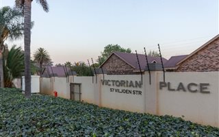 2 Bedroom Townhouse in Krugersdorp North