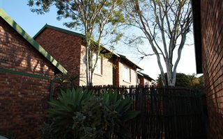 2 Bedroom Apartment in Weavind Park