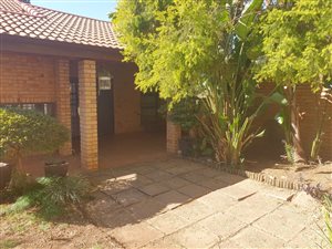 3 Bed House in Waterkloof
