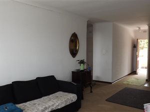 2 Bed Flat in Silverfields
