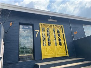200 m² Commercial space in Parkhurst