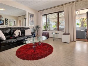 2 Bed Apartment in Melrose North
