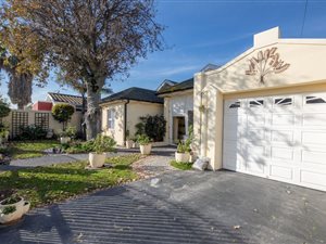 6 Bed House in Kenwyn