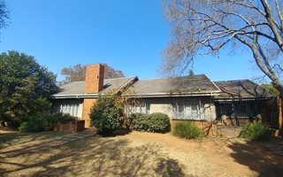280 m² Commercial space in Waterkloof Ridge