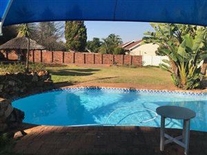 1 Bed Garden Cottage in Windsor Glen