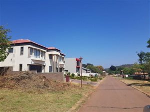 725 m² Land available in Amandasig