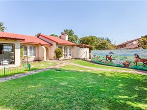 4 Bed House in River Club