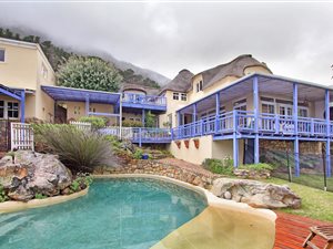 5 Bed House in Scott Estate