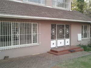 3 Bed House in Linden
