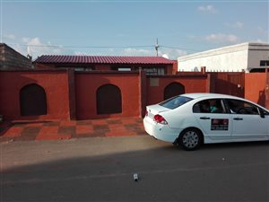 2 Bedroom House in Chloorkop