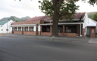 4 Bedroom House in Paarl