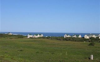 7998 m² Land available in St Francis Field