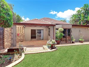 4 Bed House in Greenside