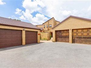 3 Bed Cluster in Maroeladal
