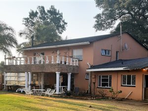 1179 m² Farm in Waterglen