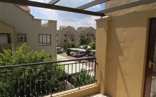 2 Bedroom Apartment in Pineslopes