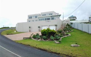 6 Bedroom House in Glen Gariff