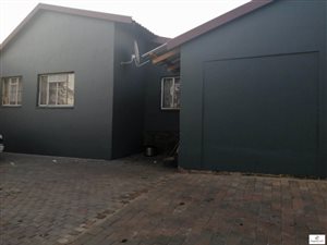 4 Bed House in Kempton Park West