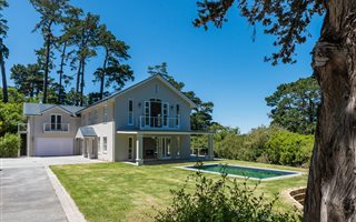 5 Bedroom House in Constantia