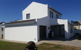 4 Bedroom House in Country Club