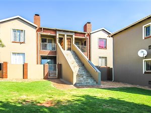 2 Bed Apartment in Florida Glen