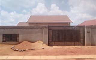 2 Bedroom House in Protea Glen