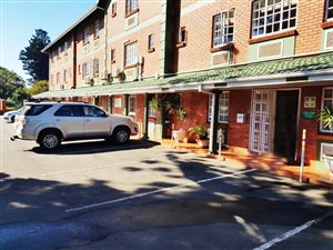 457 m² Office Space in Somerset Park