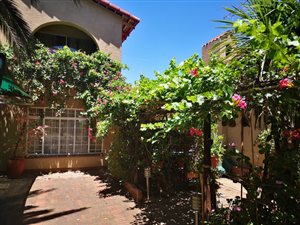 4 Bed House in Brackendowns