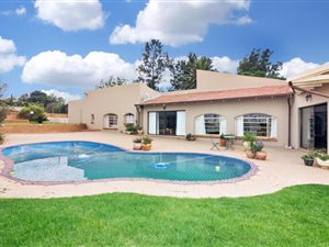 1.1 ha Farm in Benoni AH