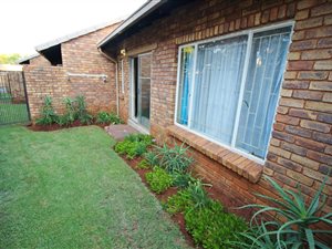 2 Bed Townhouse in Highveld