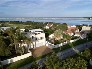 4 Bed House in Poortjies