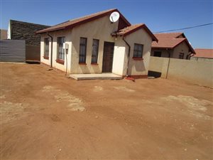 2 Bed House in Lakeside