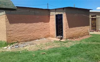 2 Bedroom House in Langaville