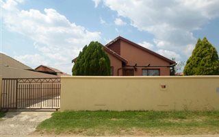 3 Bedroom House in Kwa Thema