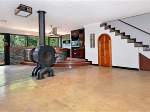 2 Bed Apartment in Braamfontein Werf