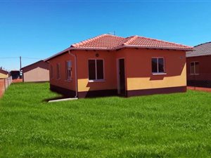 3 Bed House in Windmill Park