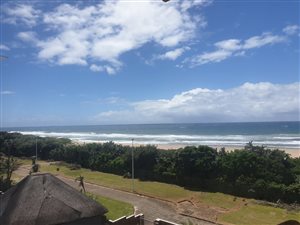 3 Bed Apartment in Amanzimtoti