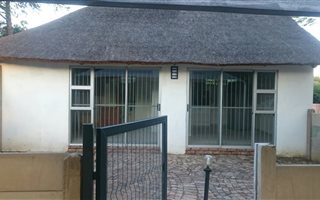 1 Bedroom Garden Cottage in Hartbeespoort Dam