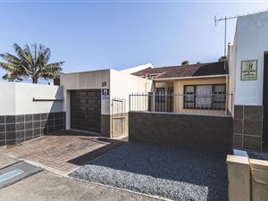 2 Bed Cluster in Quigney
