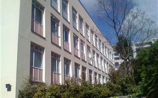 2 Bedroom Apartment in Claremont Upper