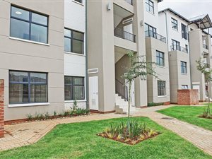 1 Bedroom Apartment in Roodepoort Central