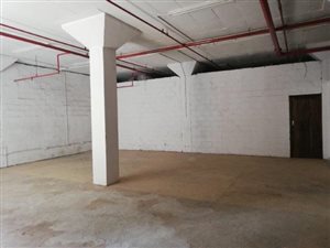450 m² Commercial space in Silverglen