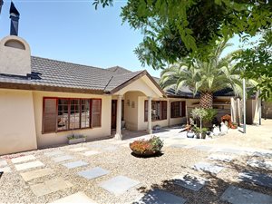 4 Bed House in Stellenberg