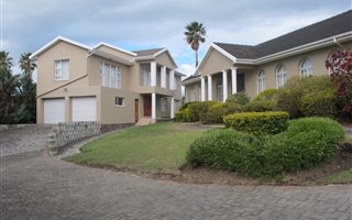 4 Bedroom Duplex in Beacon Bay