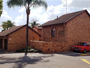2 Bed Townhouse in Garsfontein