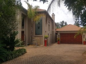 5 Bed House in Ruimsig