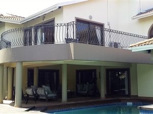 1.8 ha Farm in Salt Rock