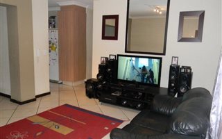 2 Bedroom Townhouse in Meyersdal