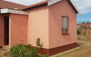 2.5 Bedroom House in Mogul Park