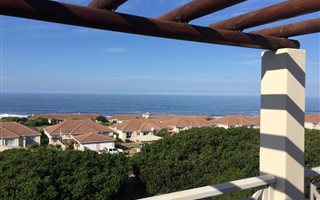 3 Bedroom Apartment in Hermanus Beach Club
